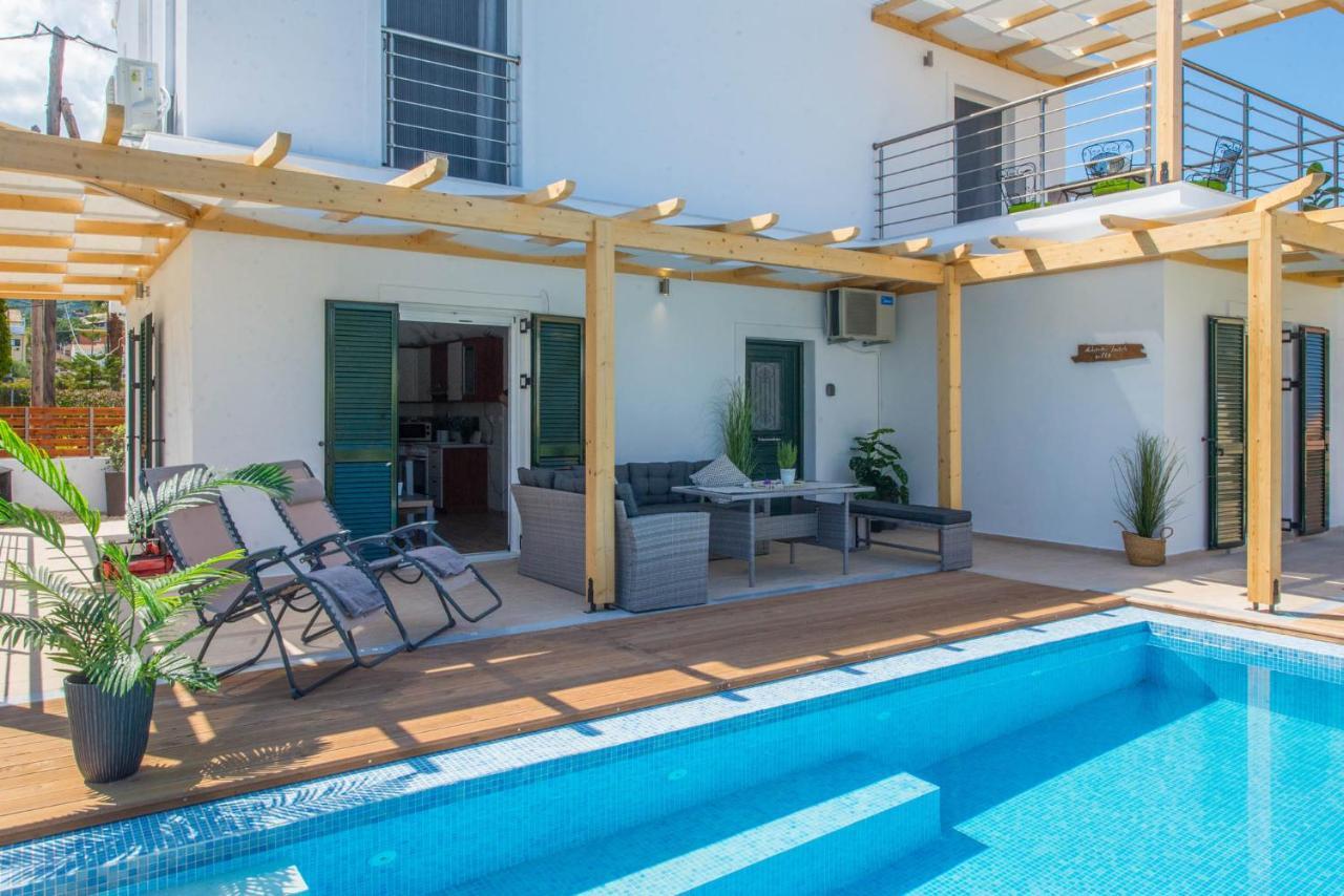 Acharavi Beach Villa ภายนอก รูปภาพ
