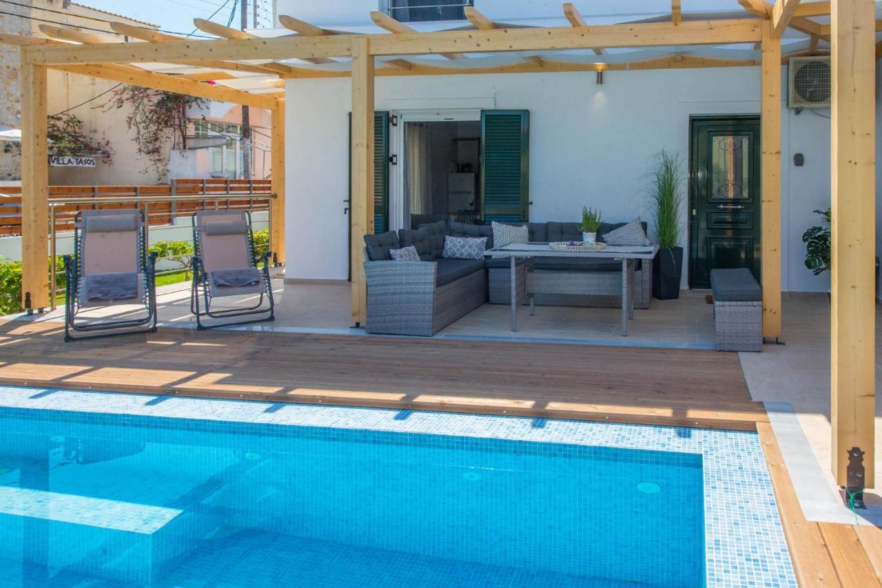 Acharavi Beach Villa ภายนอก รูปภาพ