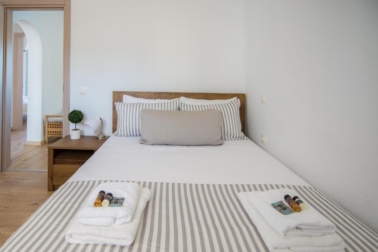 Acharavi Beach Villa ภายนอก รูปภาพ