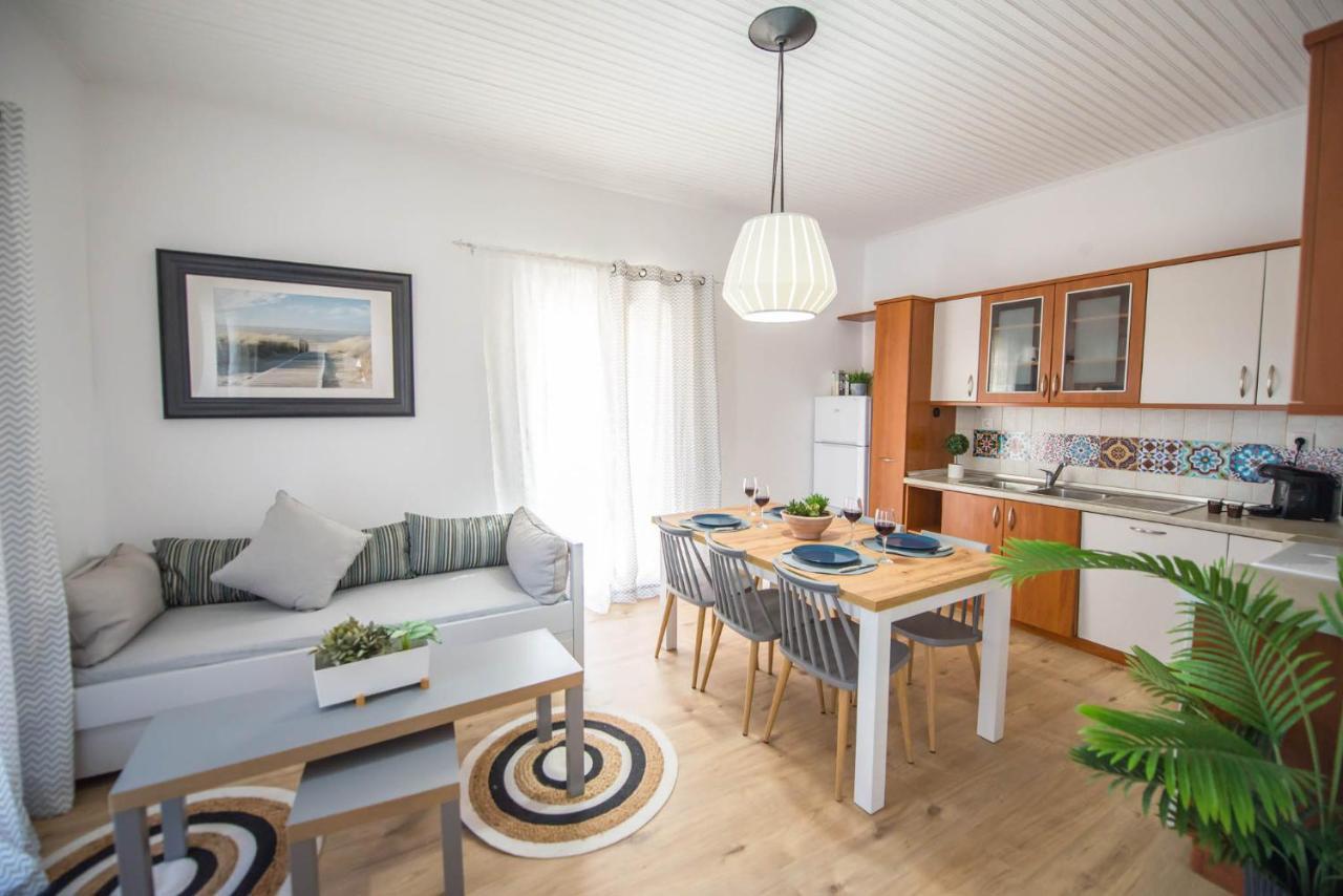 Acharavi Beach Villa ภายนอก รูปภาพ